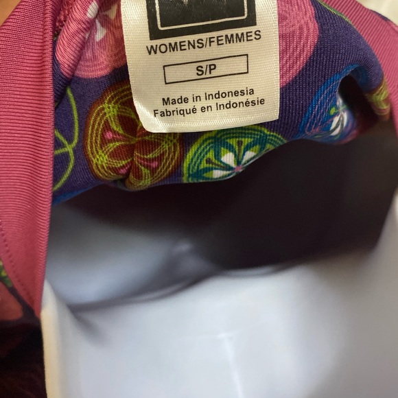 The NorthFace Long Sleeve Top - Picture 5 of 5